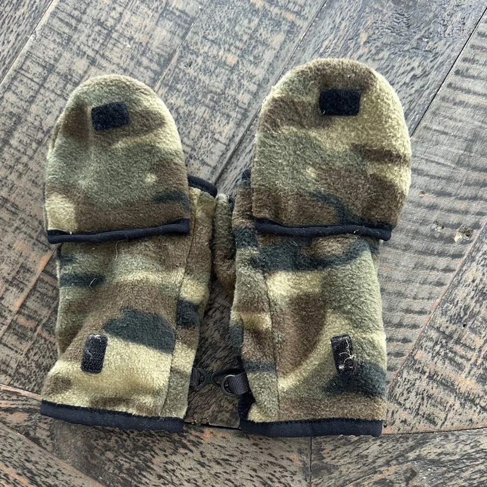 GAP Kids Black and Brown Fleece Mittens